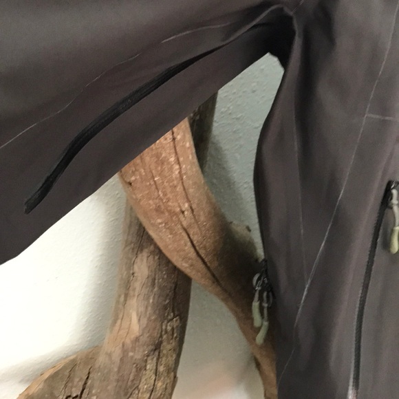 Sierra Designs Shell - Picture 4 of 4